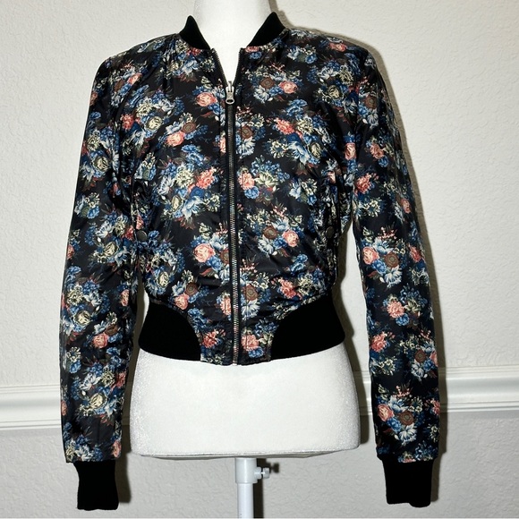 American Eagle Outfitters Reversible Black & Floral  Bomber Jacket - Picture 6 of 8